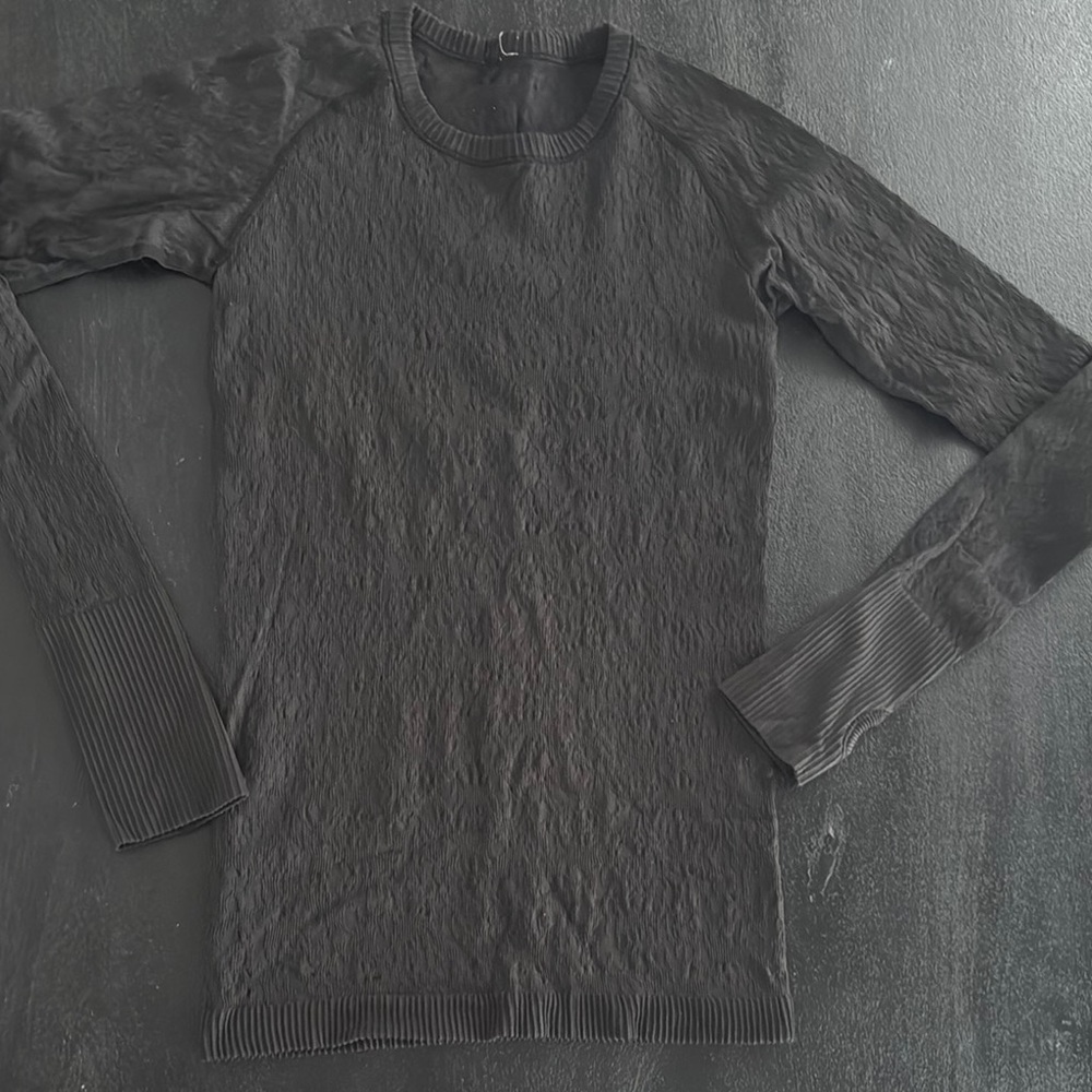 lululemon athletica Black Long Sleeve Tee